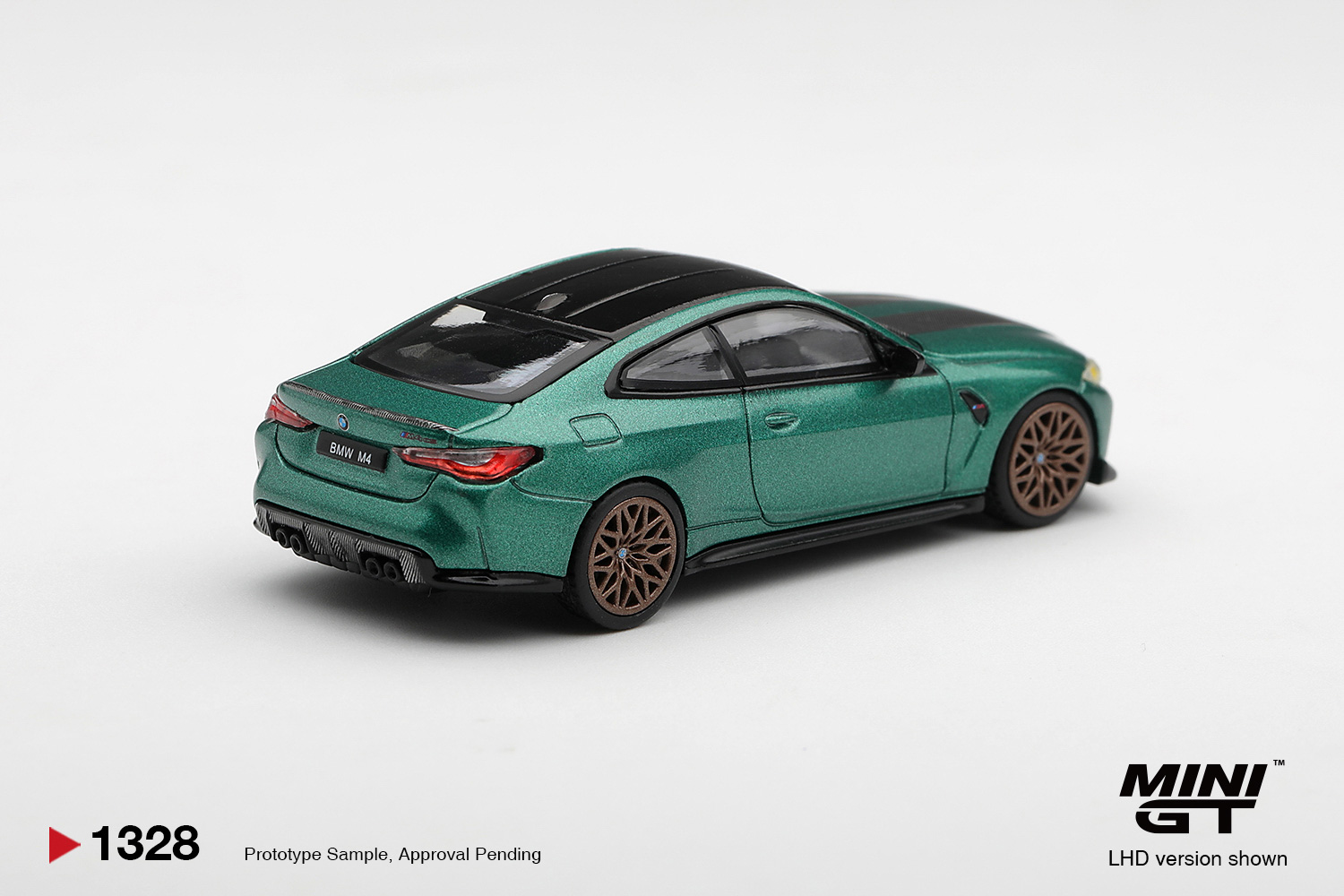 MINIGT 1/64 BMW M4 CS Frozen I - Magazines recension och pris