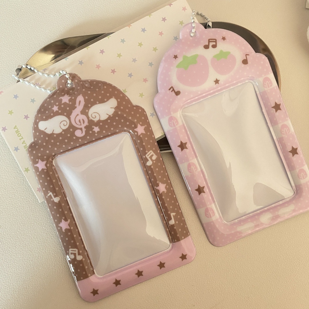 Music Note Wing Strawberry PVC - Blank Sheet Music Notebook recension och pris